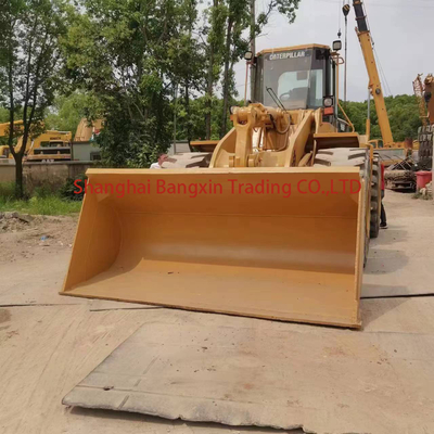 Chargeur à roues CAT 966F d'occasion avec un temps de travail réduit de 0 à 2000 heures, pesant 20000 à 21000 kg