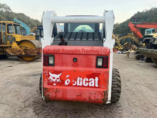 Temps de travail réduit S300 Bobcat Le chargeur de direction à patins en parfait état pour inspection