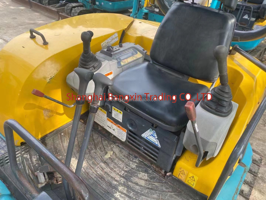 Une mini-excavatrice KUBOTA KX155 d'occasion d'une masse de 5 tonnes