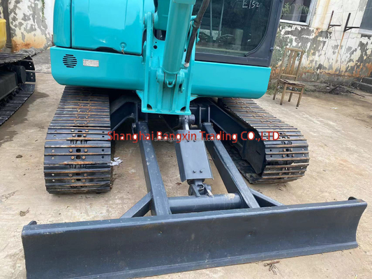 Une petite machine utilisée mini excavateur Kobelco SK60 de confiance avec 7 jours de délai de livraison