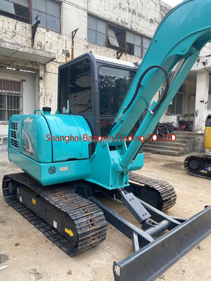 Une petite machine utilisée mini excavateur Kobelco SK60 de confiance avec 7 jours de délai de livraison