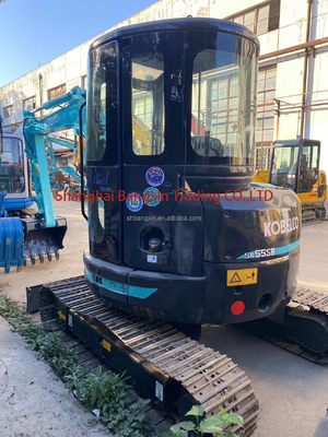 Excavateur mini Kobelco SK55 utilisé avec certification EPA/CE et poids de fonctionnement de 5 tonnes