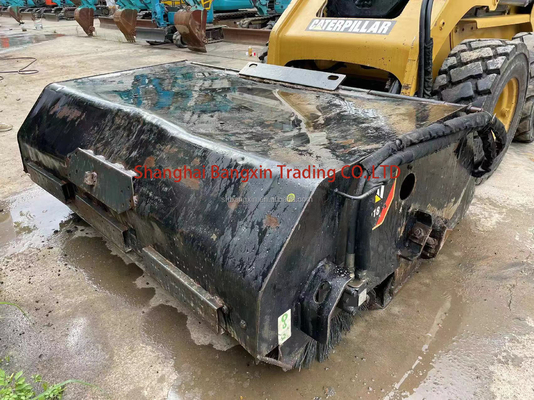 Petite machine mini-excavatrice à roue usée CAT 226 avec cylindre hydraulique d'origine