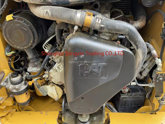 Petite machine mini-excavatrice à roue usée CAT 226 avec cylindre hydraulique d'origine
