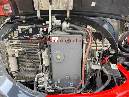 Une excavatrice utilisée Kubato KX163 avec une capacité de 0,25 seau
