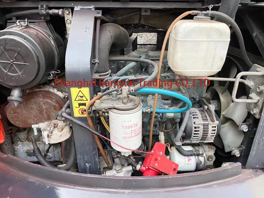 Une excavatrice utilisée Kubato KX163 avec une capacité de 0,25 seau