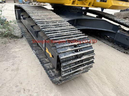 Excavateur Komatsu PC220-8 de 22 tonnes avec certification EPA/CE et peu d'heures de travail