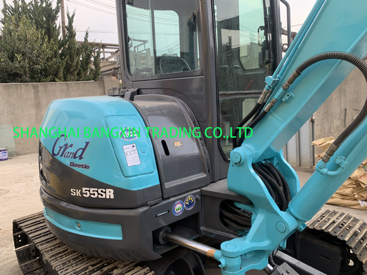 en bon état mini-excavatrice Kobelco SK55SR forte puissance et stabilité hydraulique