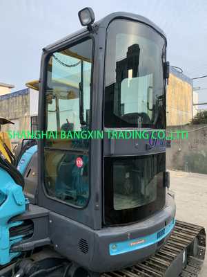 en bon état mini-excavatrice Kobelco SK55SR forte puissance et stabilité hydraulique