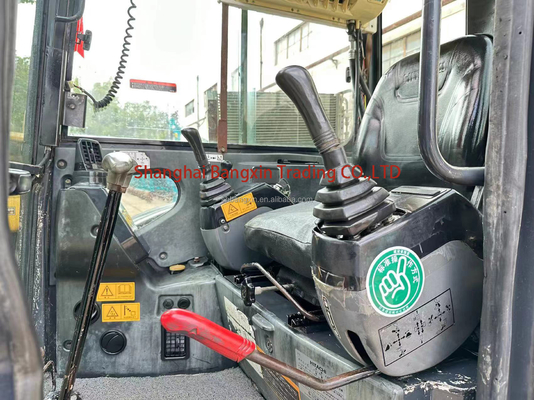 Excavateur Hitachi ZX50-3F avec une capacité de 0,2 seau et un cylindre hydraulique d'origine
