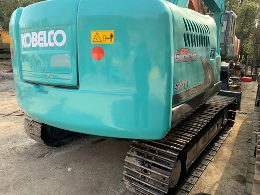Excavateur Kobelco SK75 utilisé et en bon état idéal pour la construction d'ingénierie