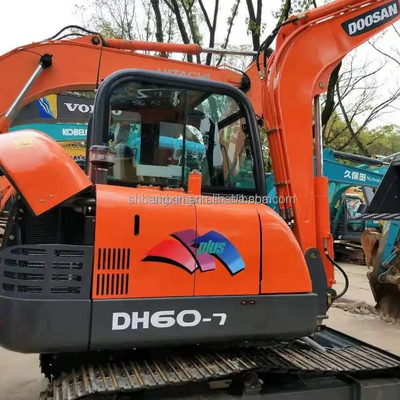 Excavateur Doosan DH60-7 Tout fonctionne normalement et avec livraison de 7 jours
