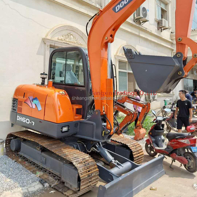 Excavateur Doosan DH60-7 Tout fonctionne normalement et avec livraison de 7 jours