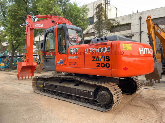 Une excavatrice Hitachi ZX200 avec d'excellentes performances de travail et une certification EPA/CE