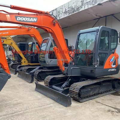 Pompes hydrauliques originales Moteur de Yangma presque Doosan DX60 Excavateur rampant en 2021