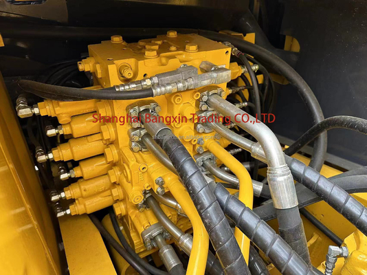 Excavateur Komatsu PC200-8 japonais d'occasion avec une puissance élevée et une stabilité hydraulique