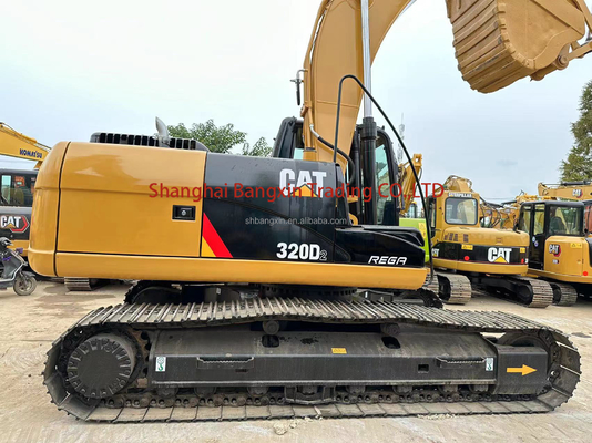 Excavateur d'occasion CAT 320D2L en Japon édition limitée mondiale avec 90% de condition
