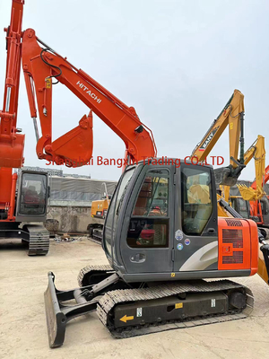 Mini-excavatrice Hitachi ZX60 avec une excellente performance de travail et une capacité de 0,25 seau