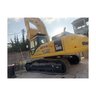 Année 2023 Excavatrice utilisée Komatsu PC300 avec une puissance et une stabilité hydrauliques élevées