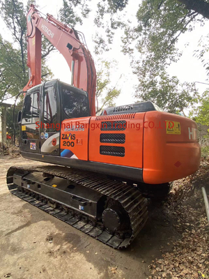 Une bonne excavatrice d'occasion, fabriquée au Japon. Originale Hitachi ZX200.
