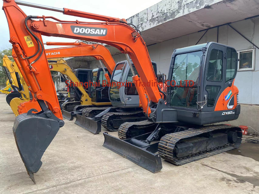 Meilleure mini-excavatrice d'occasion Doosan DX60 à Shanghai avec certification EPA/CE