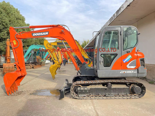 Meilleure mini-excavatrice d'occasion Doosan DX60 à Shanghai avec certification EPA/CE