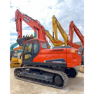 1.5 Capacité du seau Excavateur Doosan DX225LC originaire de Corée pour travaux lourds