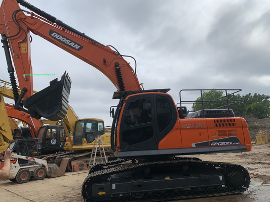 Machine de construction lourde Doosan Dx300 Excavatrice d'occasion avec pièces détachées 30 tonnes