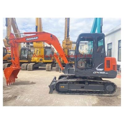 Excavateur Doosan DH55 de 5 tonnes en Corée, certifié EPA/CE et à forte stabilité hydraulique
