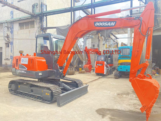 Excavateur Doosan DH55 de 5 tonnes en Corée, certifié EPA/CE et à forte stabilité hydraulique