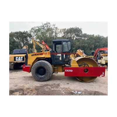 Compacteur à rouleaux routiers Dynapac CA25D avec 90% de degré et excellentes performances de travail