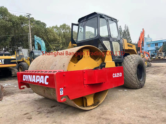 Compacteur à rouleaux routiers Dynapac CA25D avec 90% de degré et excellentes performances de travail