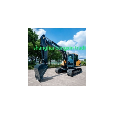 Excavateur Hyundai HX155L d'occasion avec 89 kW de puissance en excellent état
