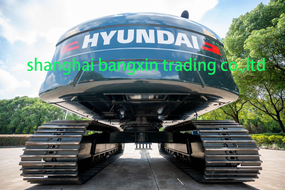 Excavateur Hyundai HX155L d'occasion avec 89 kW de puissance en excellent état