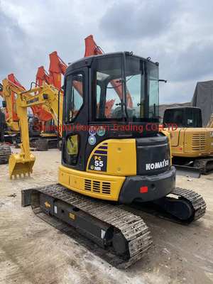 Une mini-excavatrice Komatsu PC55MR-2 utilisée 28.5k année 2021 en excellent état