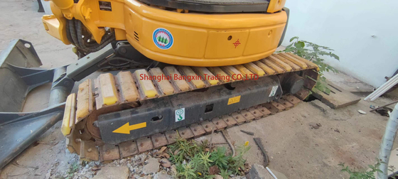 Une mini-excavatrice Komatsu PC30 d'occasion de 2022 à Shanghai avec 90% d'état et expédition gratuite