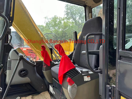 Excavateur CAT 320 d'occasion avec une excellente performance de travail et une capacité de seau de 1,0 m3