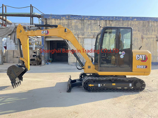 Excavatrice miniature Cat 306E2 d'occasion avec une puissance élevée et une grande stabilité hydraulique