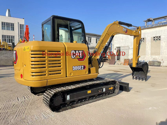 Excavatrice miniature Cat 306E2 d'occasion avec une puissance élevée et une grande stabilité hydraulique